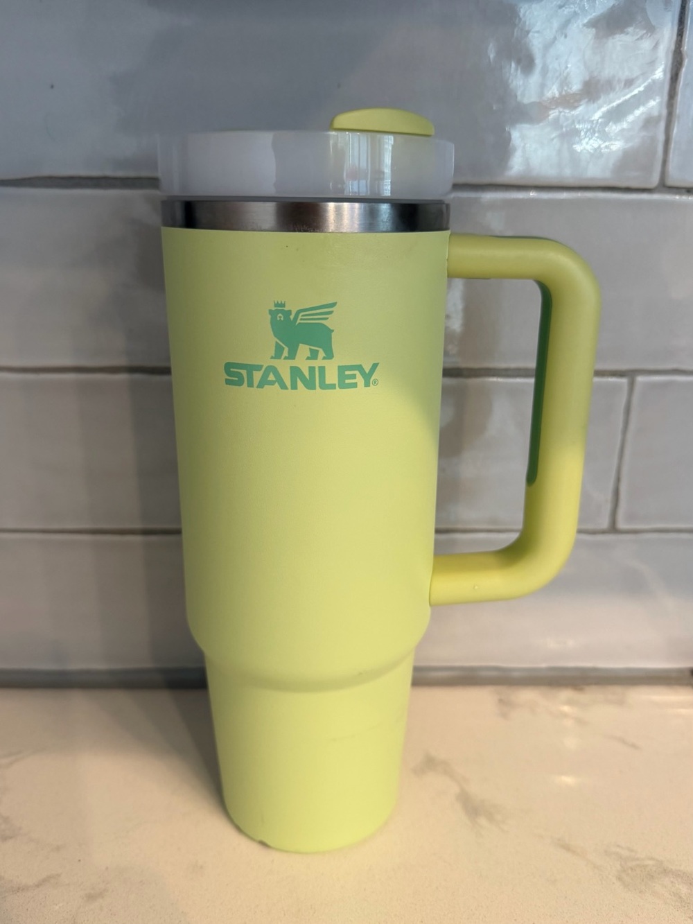 STANLEY Quencher H2.0 Flow State Tumbler, 30 oz, Citron green